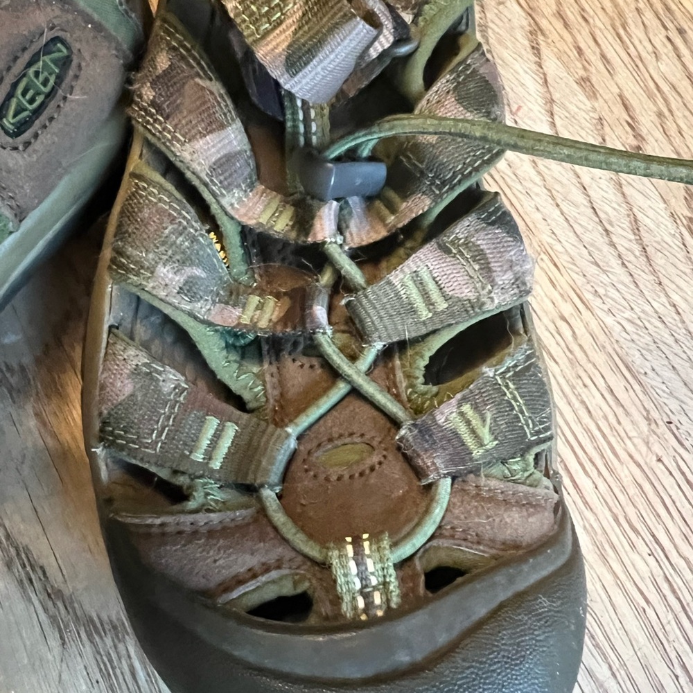 Keen Big Kids Camouflage Outdoor Sandal - Picture 6 of 6